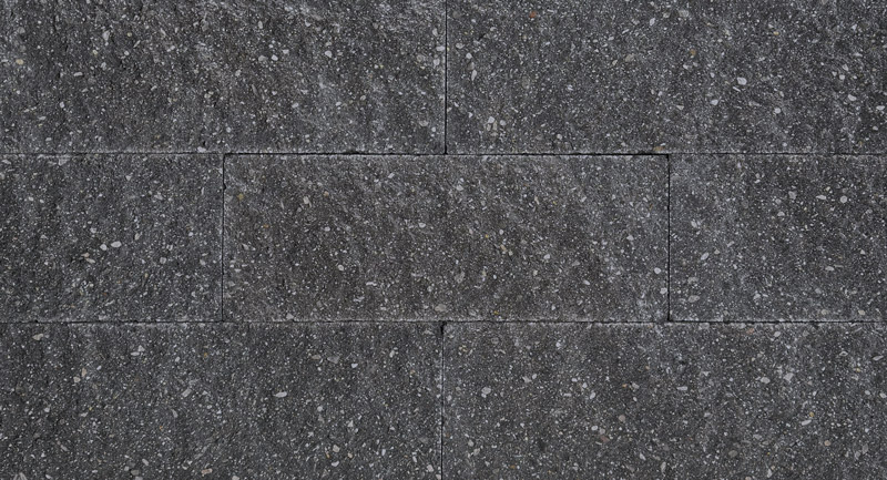 Stackton Zaunsteine mit gespaltener Oberfläche in Anthrazit